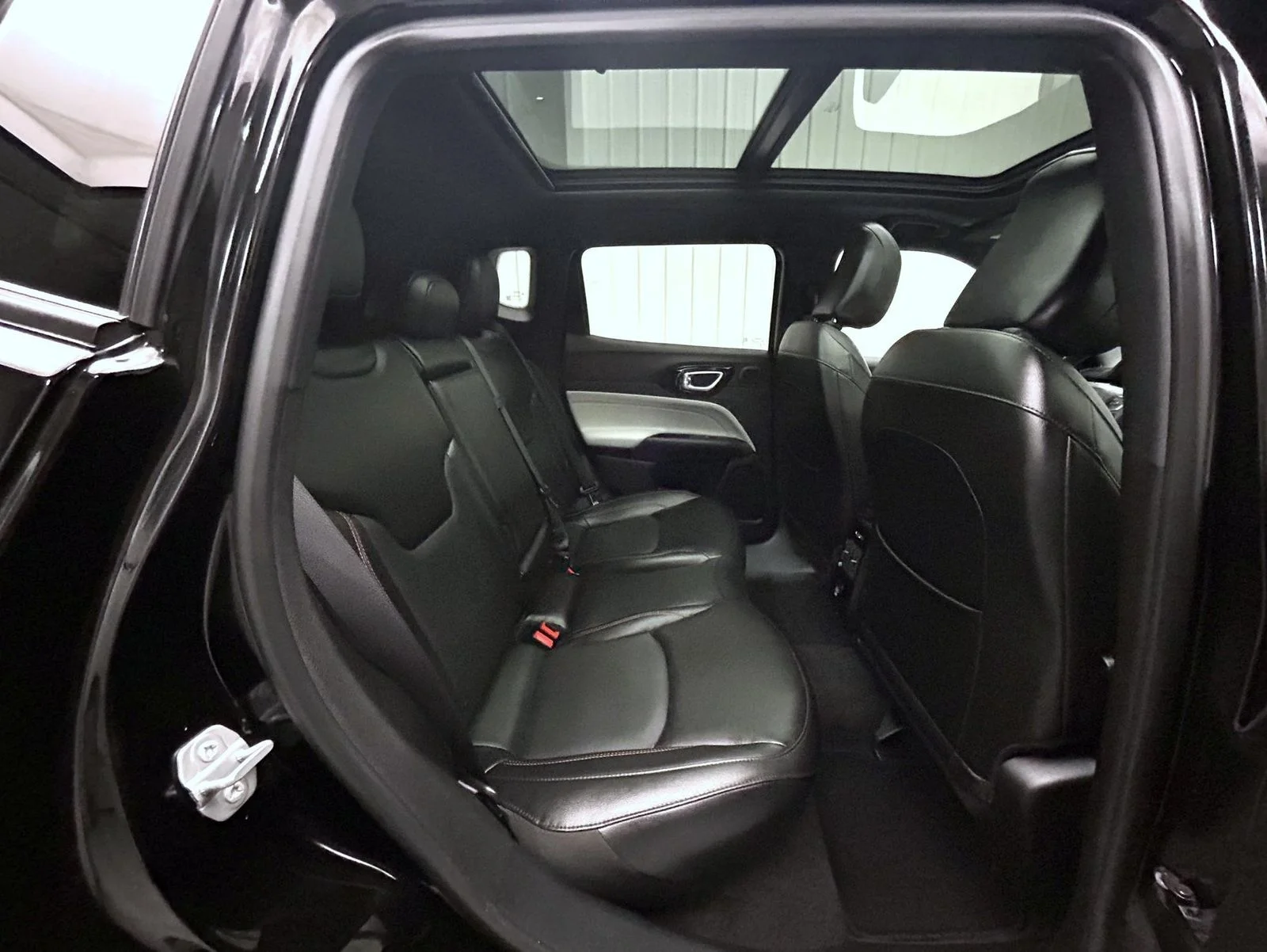 Used 2023 Black Jeep Limited image 18