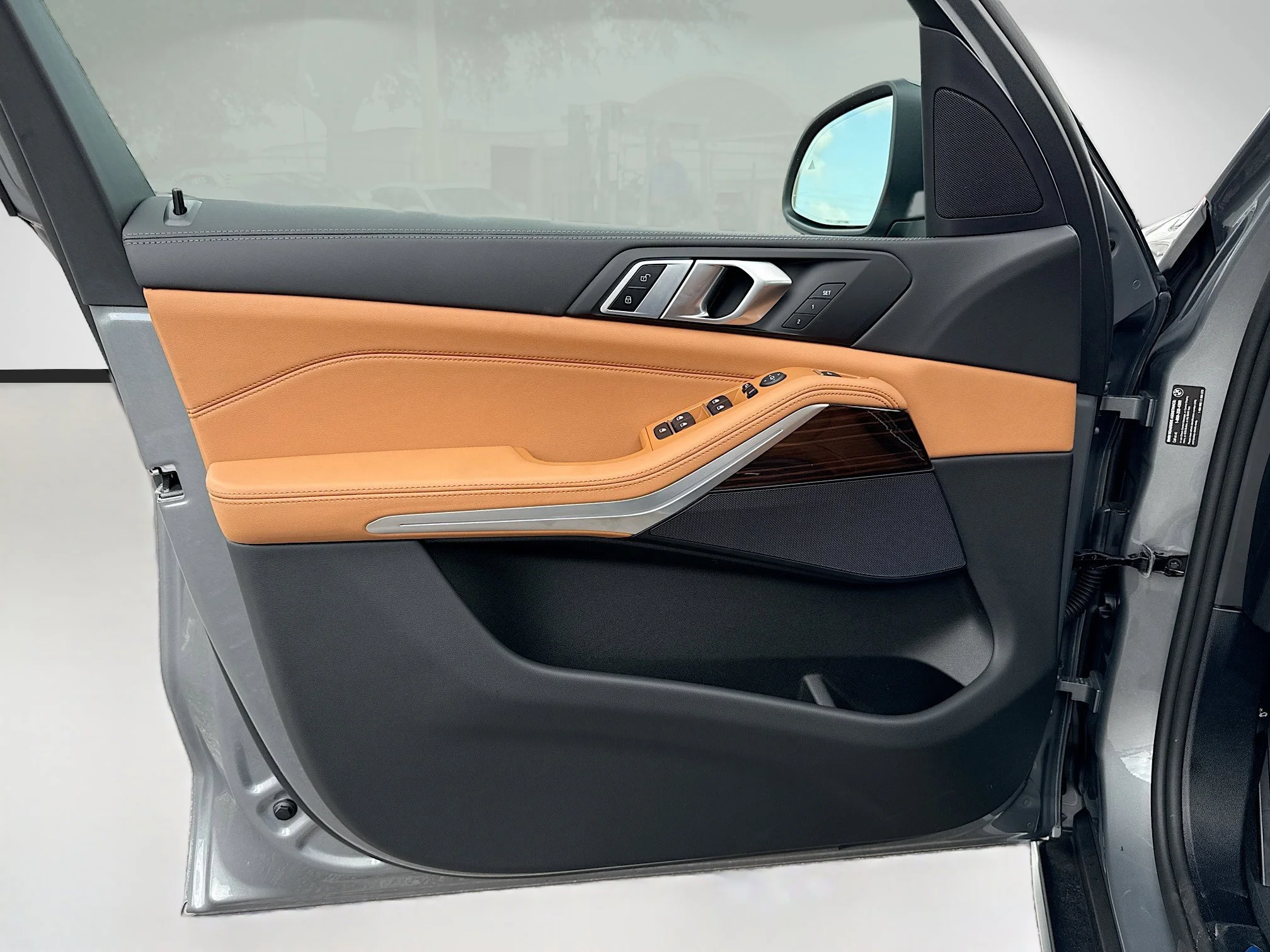 New 2026 Skyscraper Grey Metallic BMW sDrive40i image 22