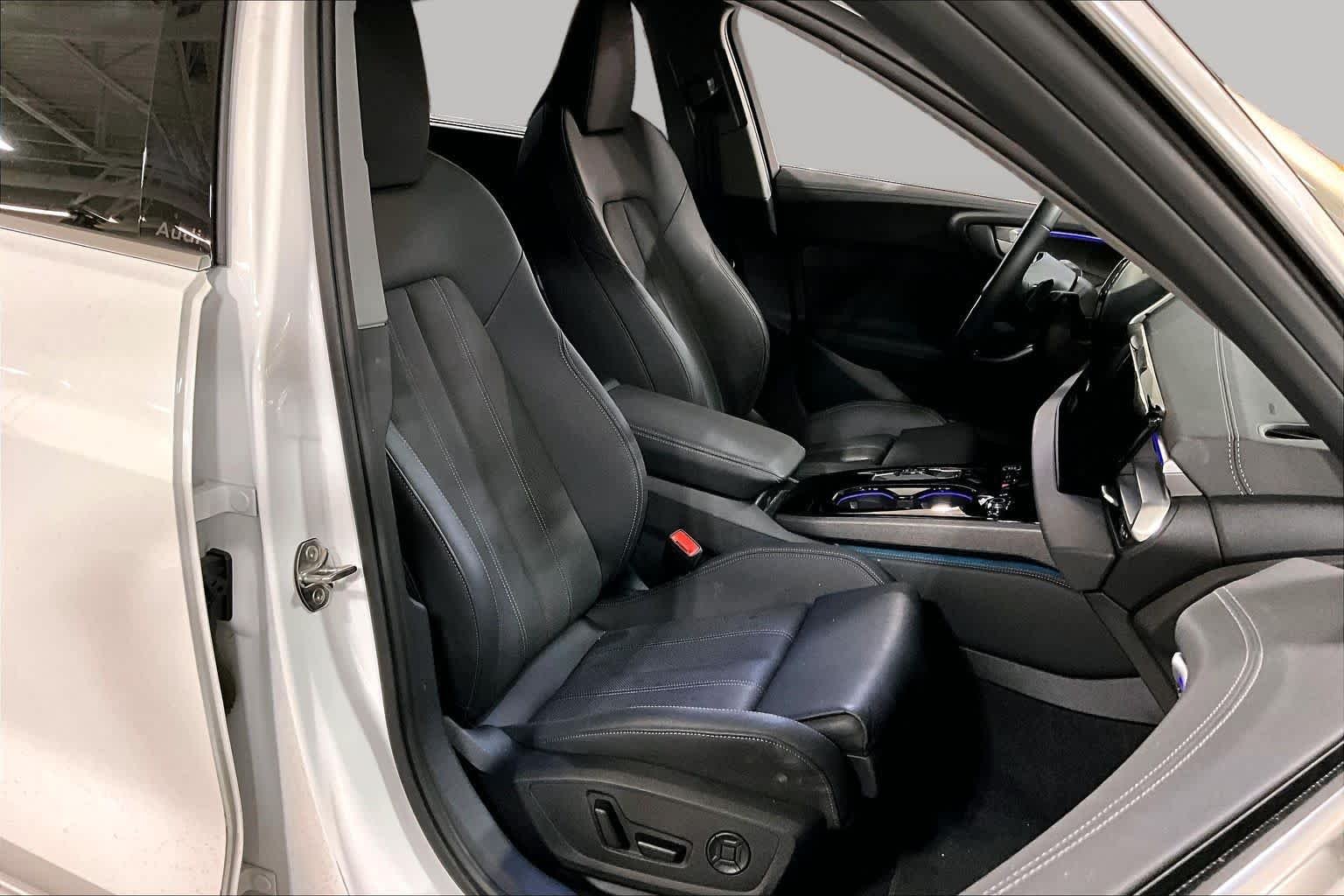 Used 2025 Arkona White Audi Premium Plus image 9