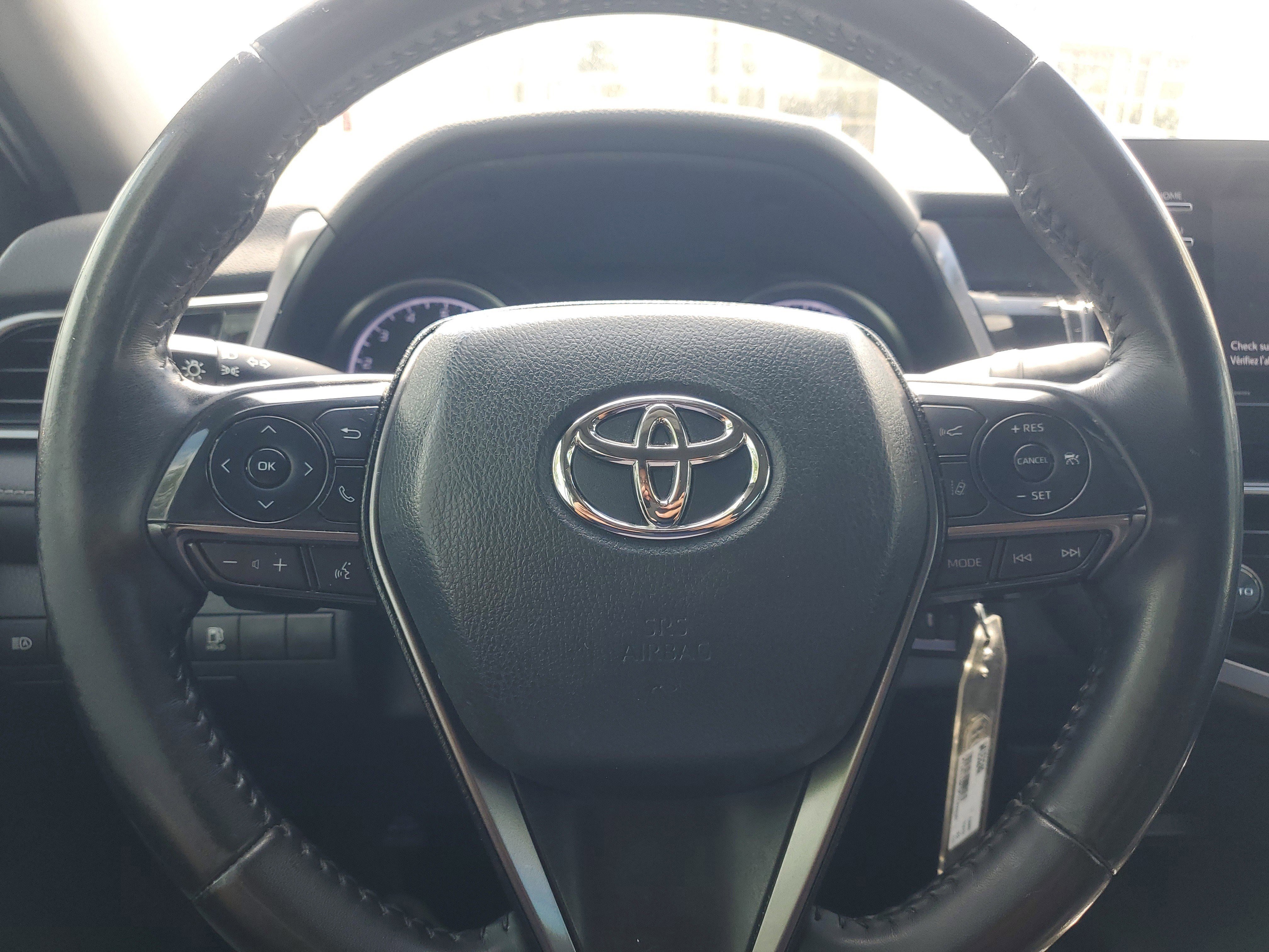 Used 2023 Ice Toyota SE image 20