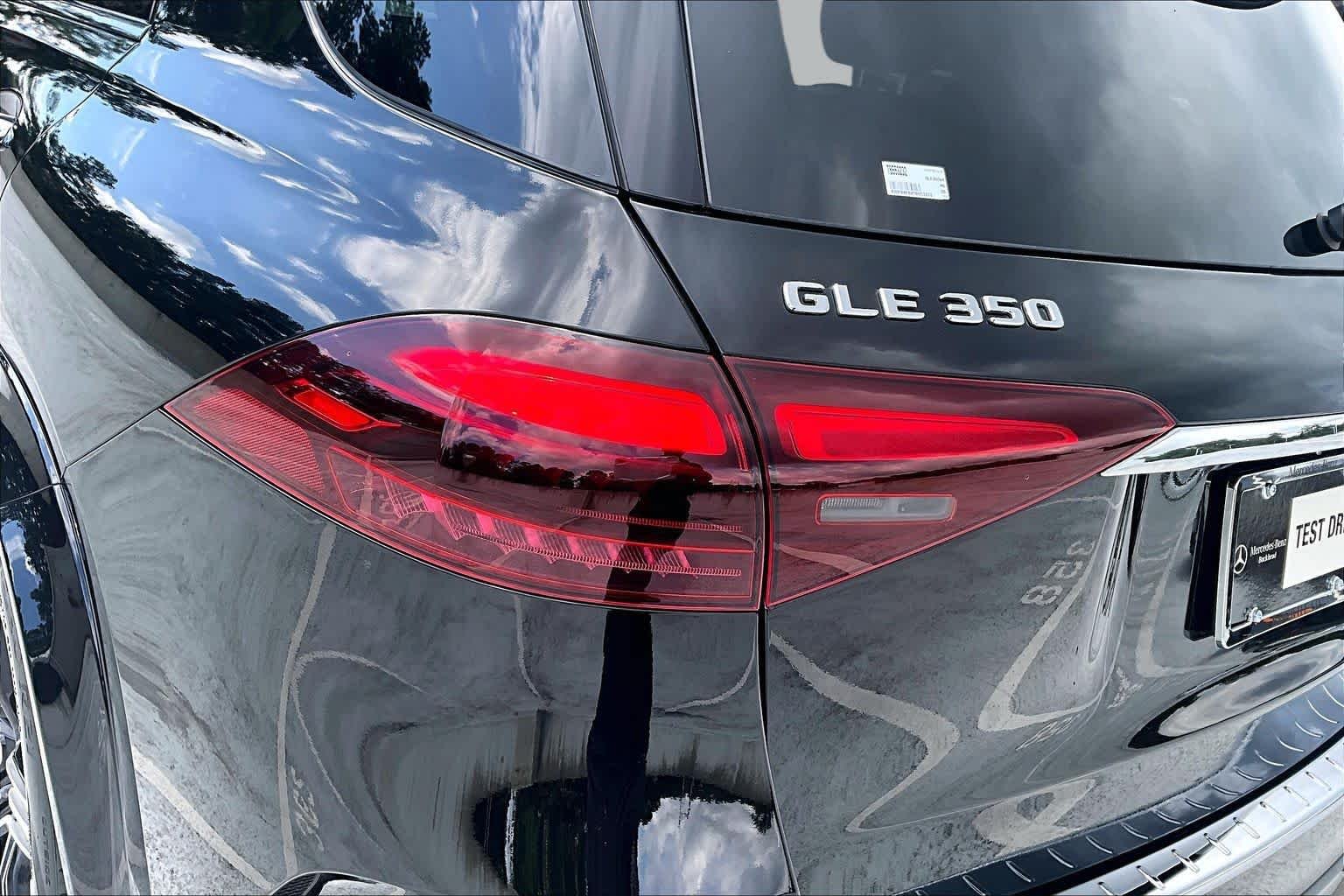 Used 2026 Obsidian Black Metallic Mercedes-Benz GLE 350 image 29
