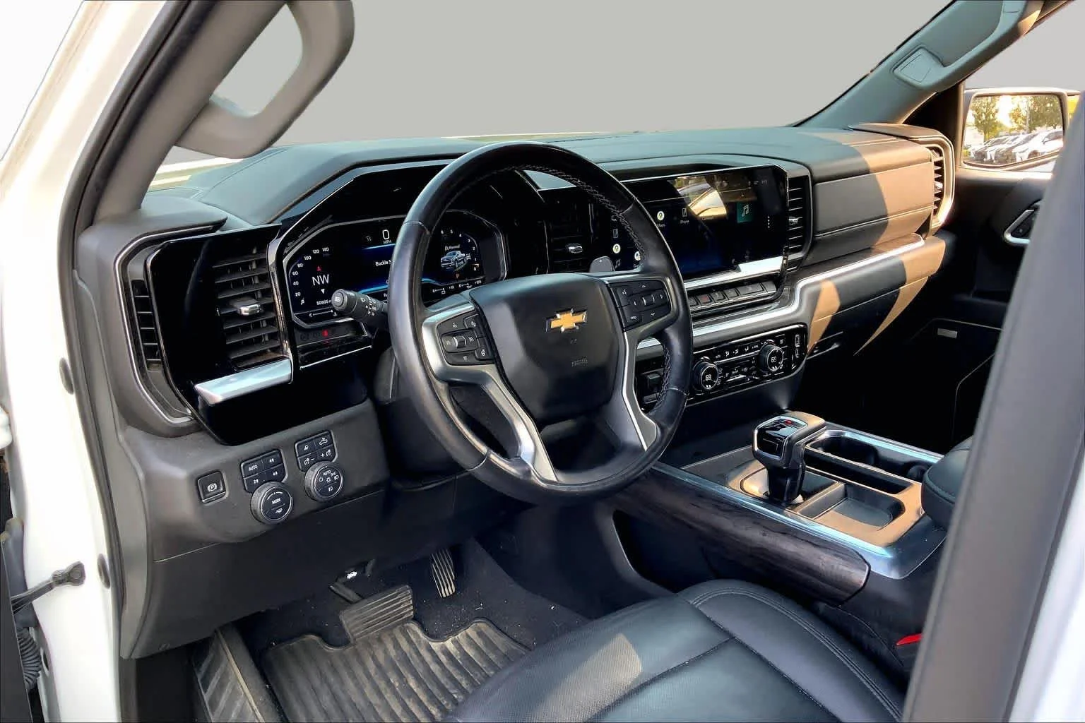 Used 2022 Summit White Chevrolet LTZ image 18