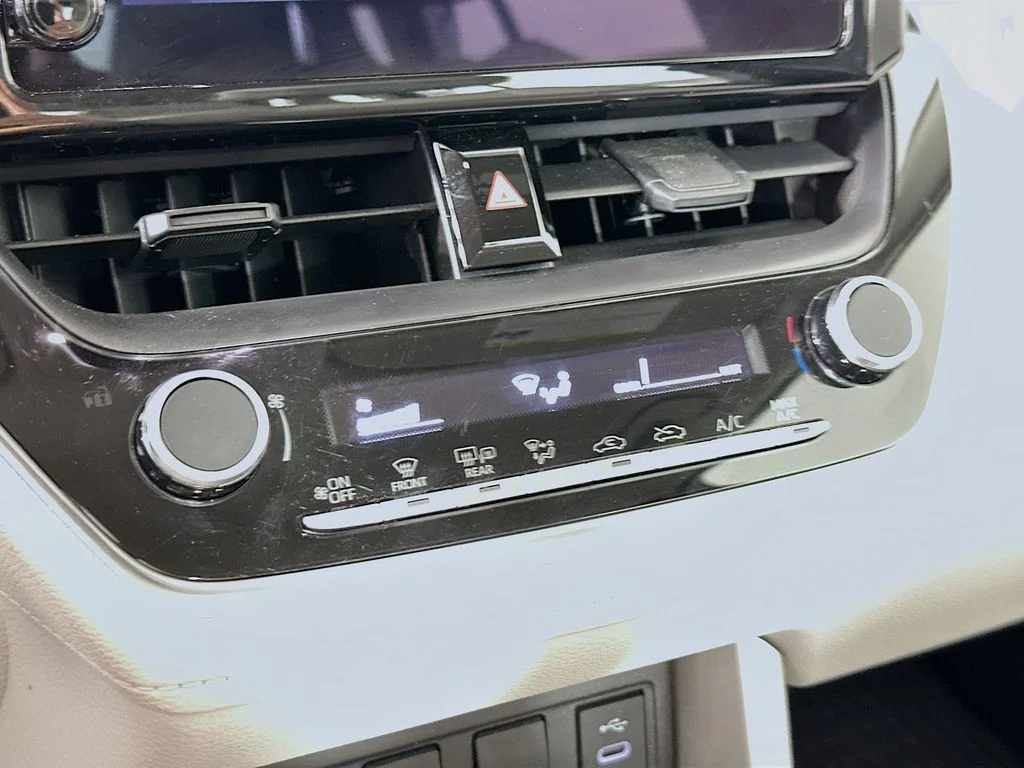 Used 2025 Silver Toyota L image 17