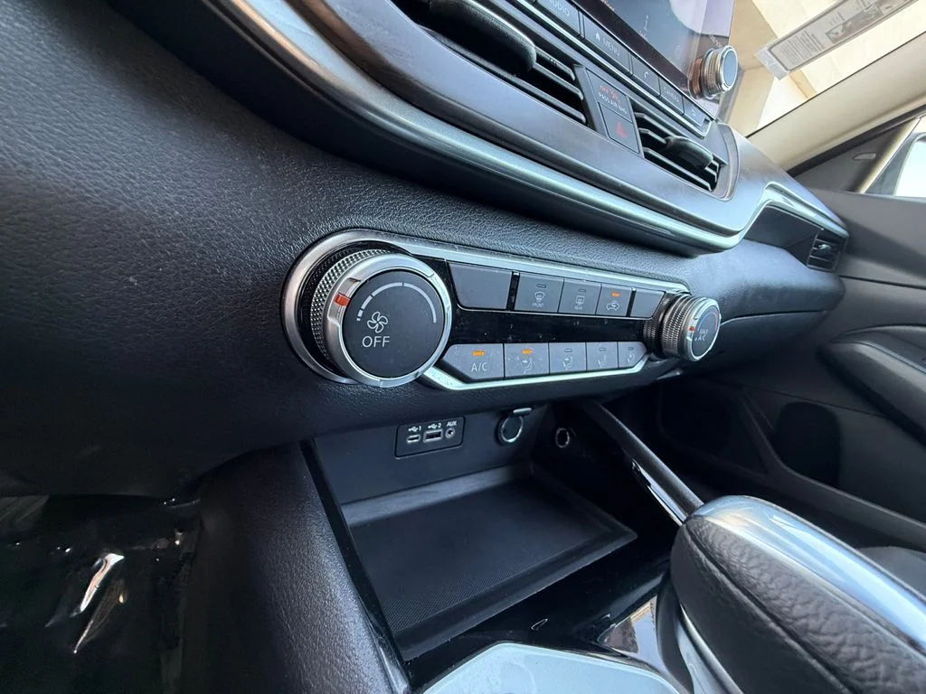 Used 2024 Gray Nissan 2.5 SV image 23