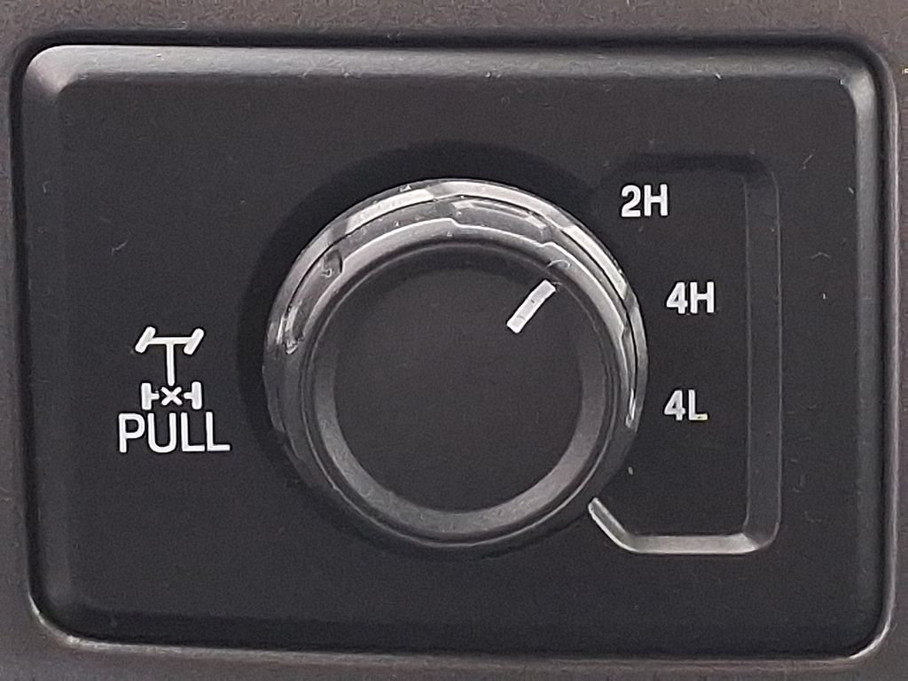 Used 2017 White Ford  image 21