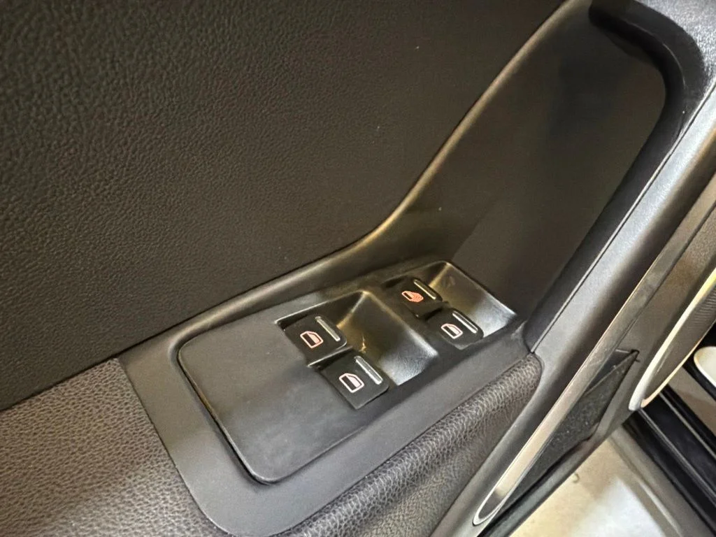 Used 2019 Black Volkswagen 2.0T Final Edition SEL image 30