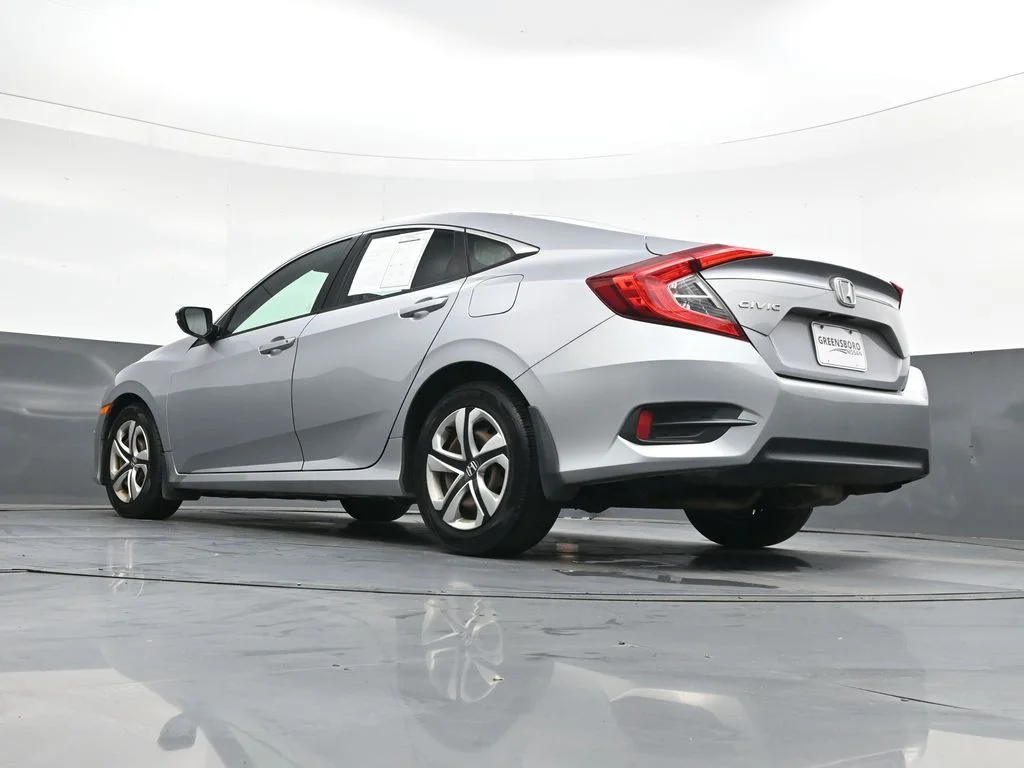 Used 2018  Honda LX image 25
