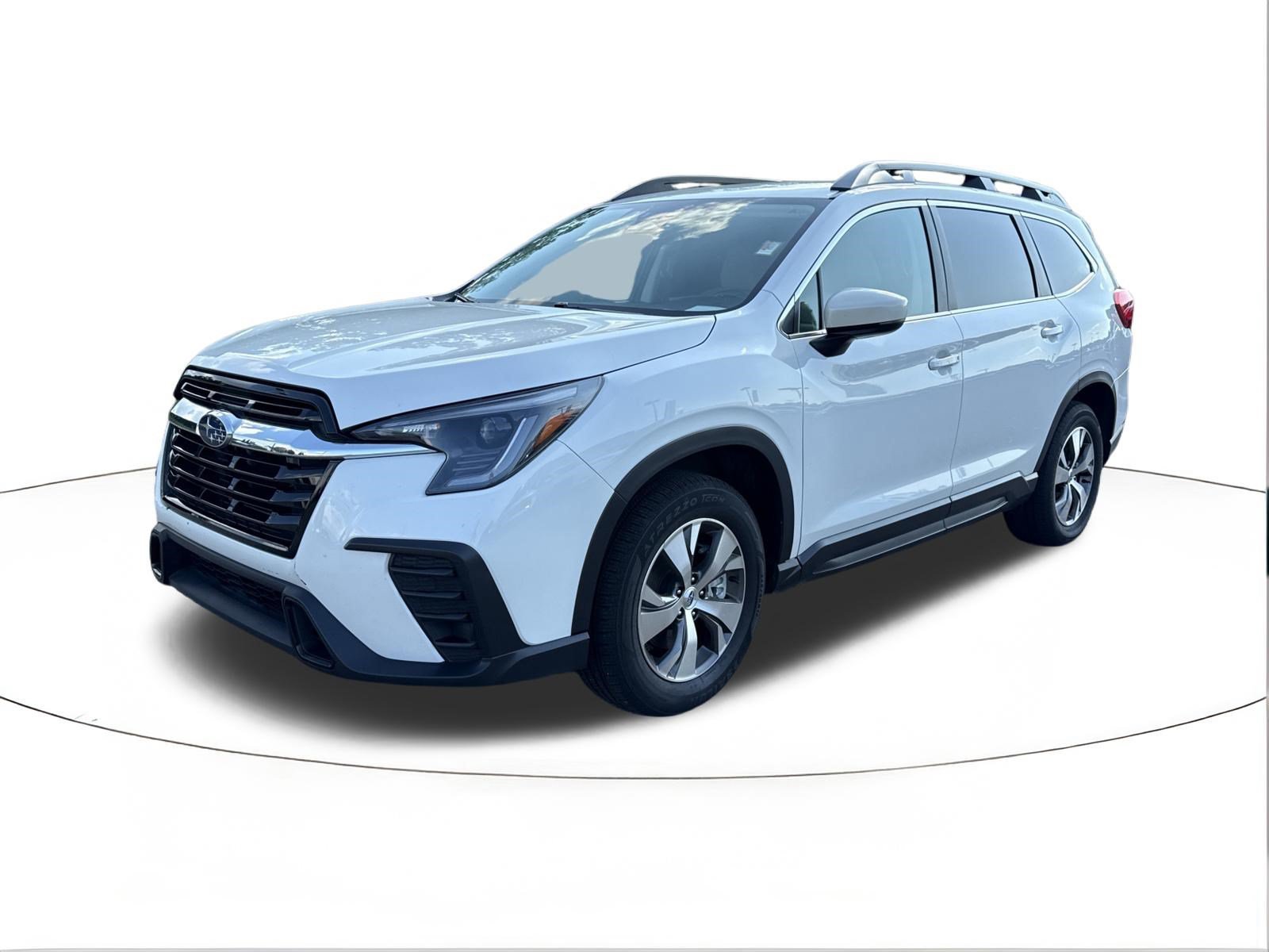 Used 2025 Crystal White Pearl Subaru Premium image 7