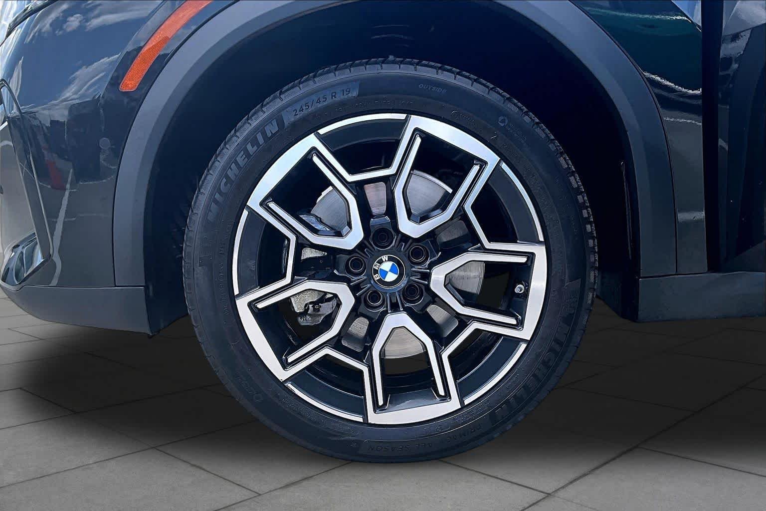 Used 2026 Black Sapphire Metallic BMW xDrive28i image 10