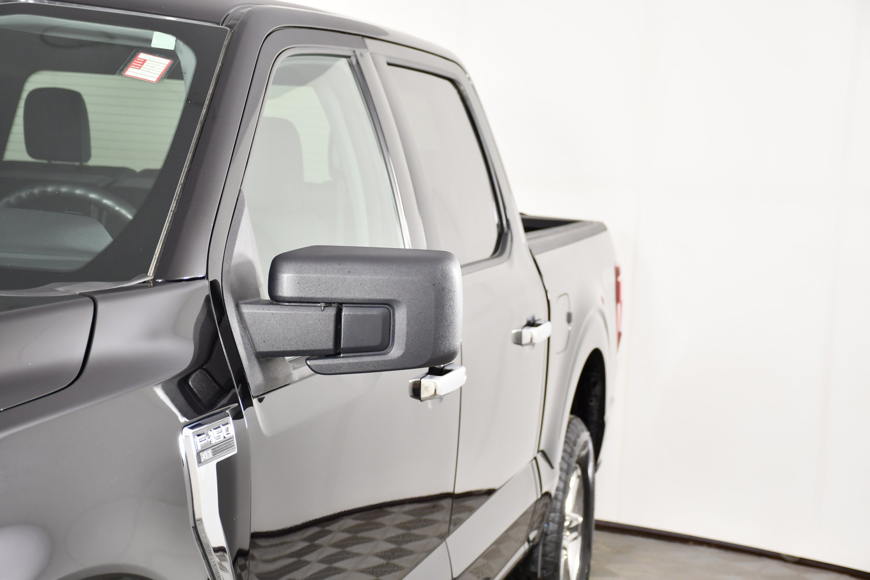Used 2025 Black Metallic Ford XLT image 13