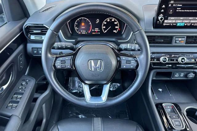 Certified Used 2025 Platinum White Pearl Honda Touring image 18