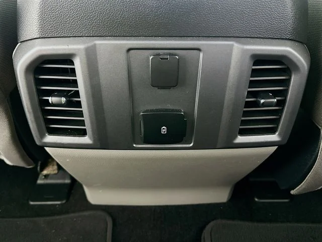 Used 2019 Gray Ford XLT image 12