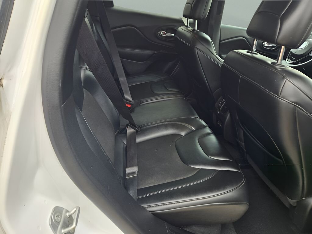 2021 Jeep Cherokee Altitude - Photo 10