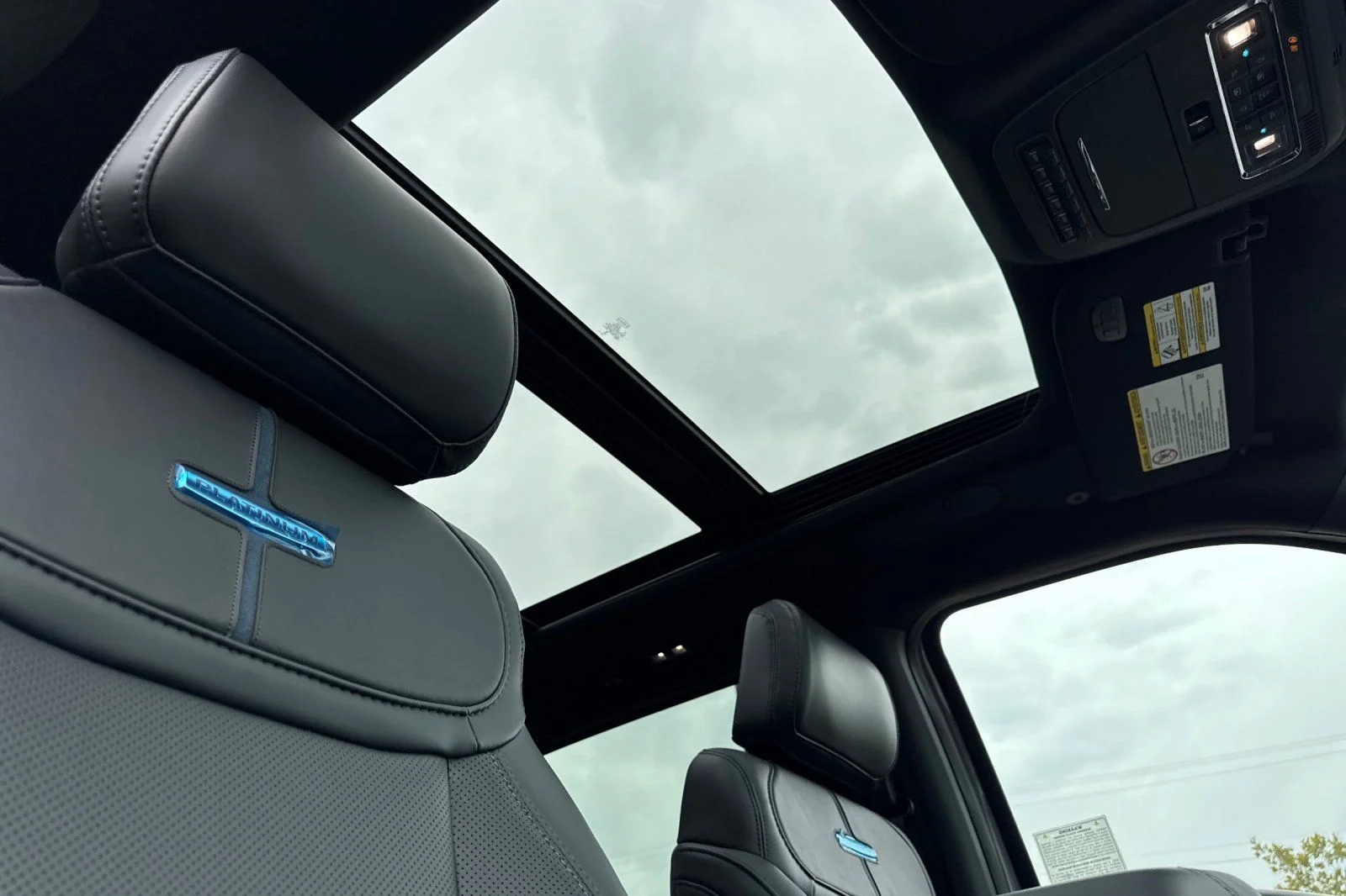 New 2026 Glacier Gray Metallic Tri-Coat Ford F-350® Platinum® image 19