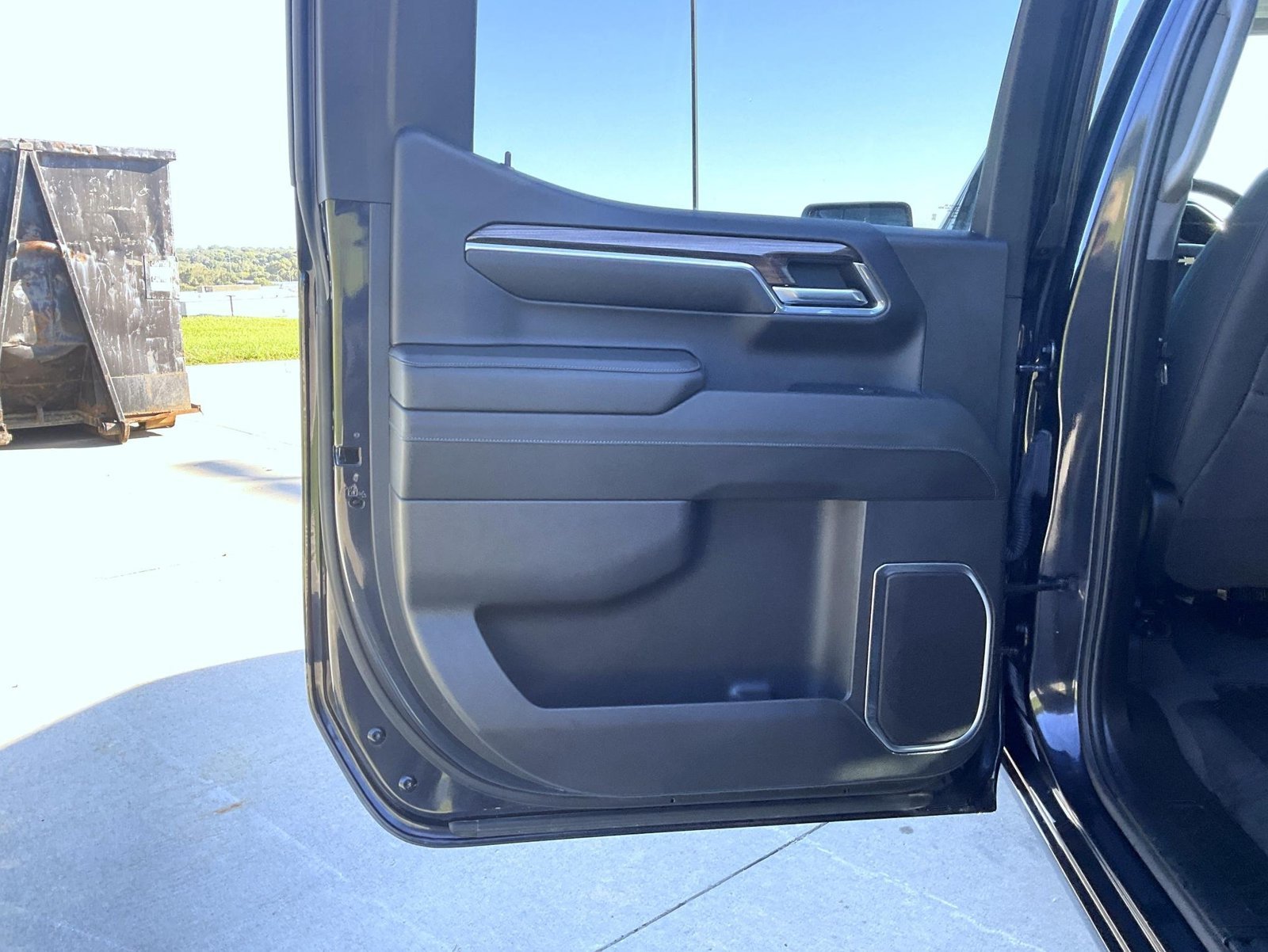 Used 2024 Gray Chevrolet LT image 18