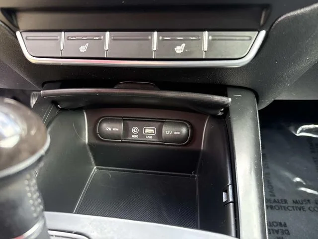 Used 2018 Purple Kia LX image 31