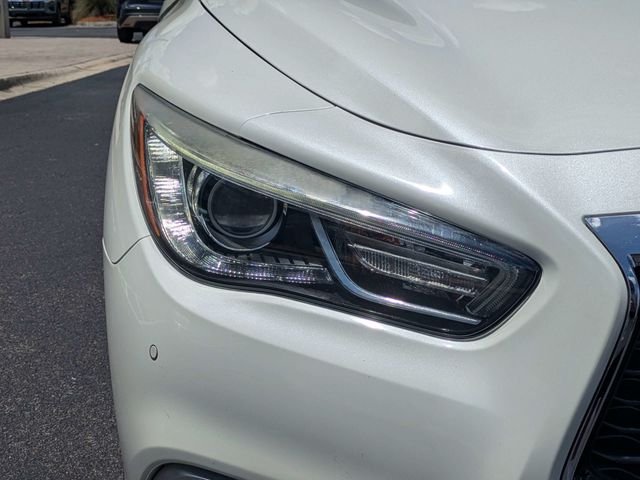 Used 2016 White INFINITI Base image 9