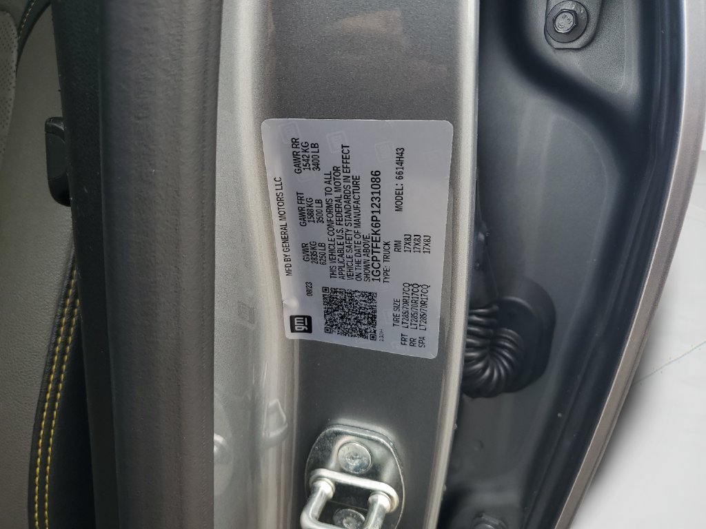Used 2023 Gray Chevrolet ZR2 image 28