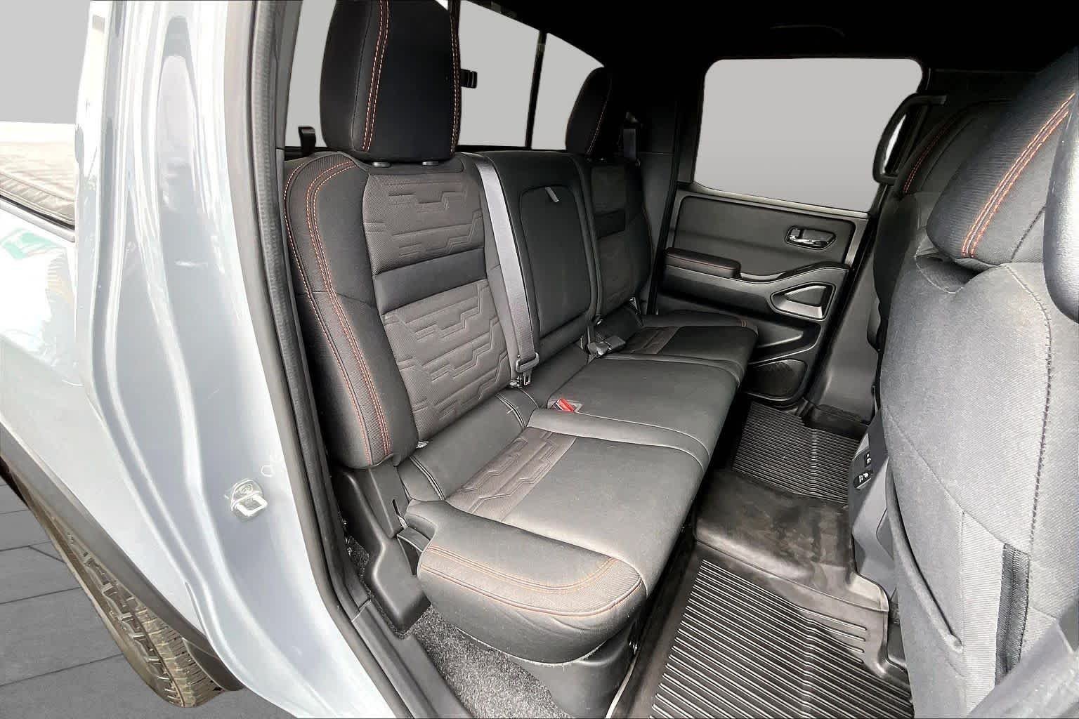 Used 2022 Boulder Grey Pearl Nissan PRO-4X image 21