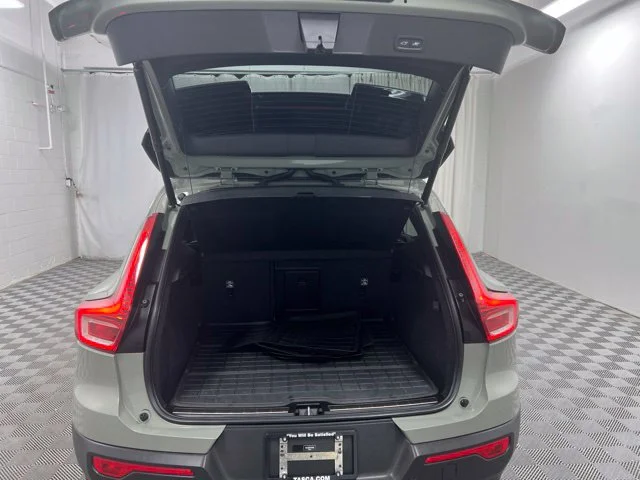 Used 2023 Green Volvo Ultimate image 8