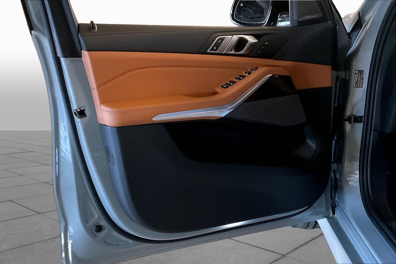 New 2026 Brooklyn Grey Metallic BMW sDrive40i image 10