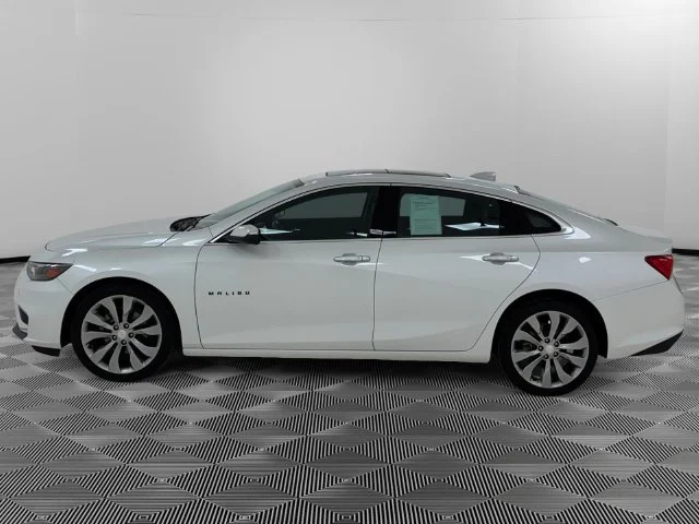 Certified Used 2018 IRIDESCENT PEARL TRICOAT Chevrolet Premier image 2