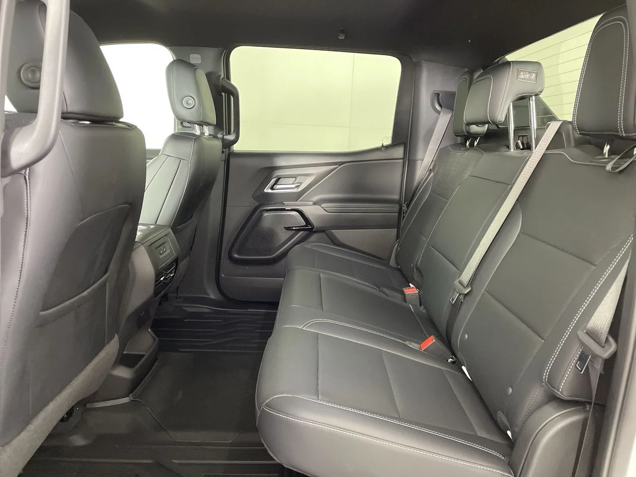 2025 Chevrolet Silverado EV LT - Photo 84