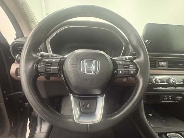 Used 2025 Black Honda Elite image 17