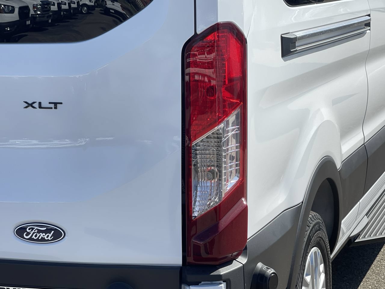 New 2026 Oxford White Ford XLT image 9