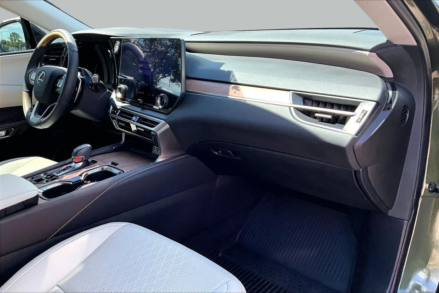 Certified Used 2023 NORI GREEN PEARL Lexus Premium Plus image 19