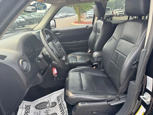 Certified Used 2016 Black Jeep Latitude image 21