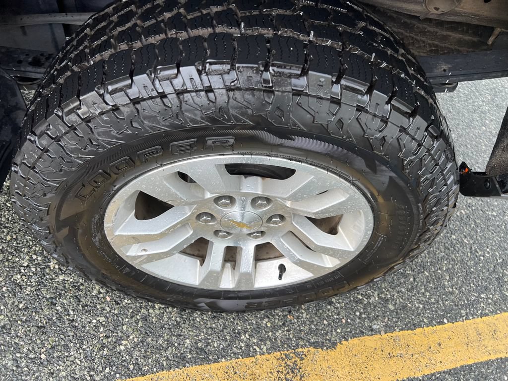 Certified Used 2018 HAVANA METALLIC Chevrolet LT image 9