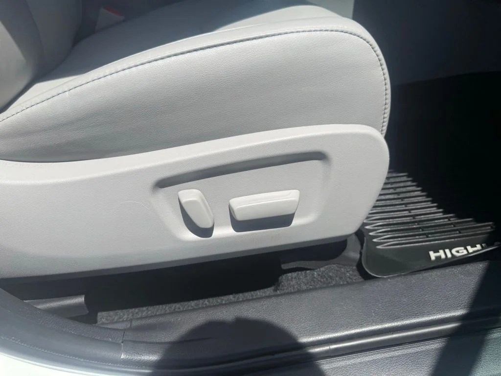 Certified Used 2019 Blizzard Pearl Toyota XLE image 61