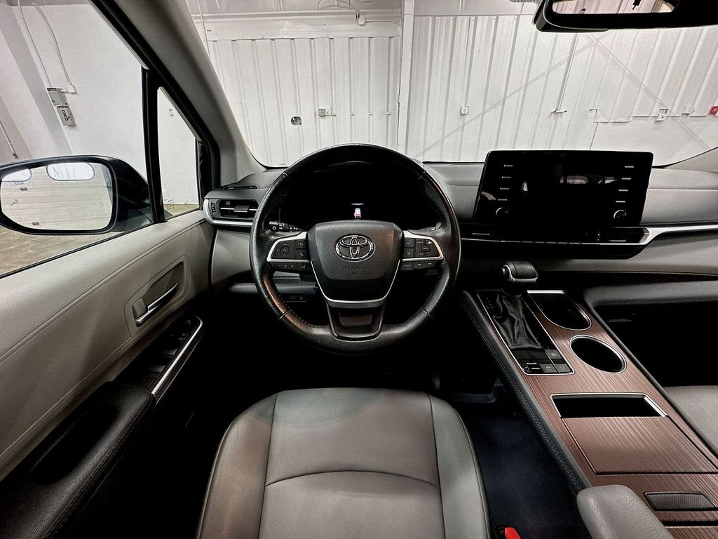 Used 2024 Toyota Sienna Van