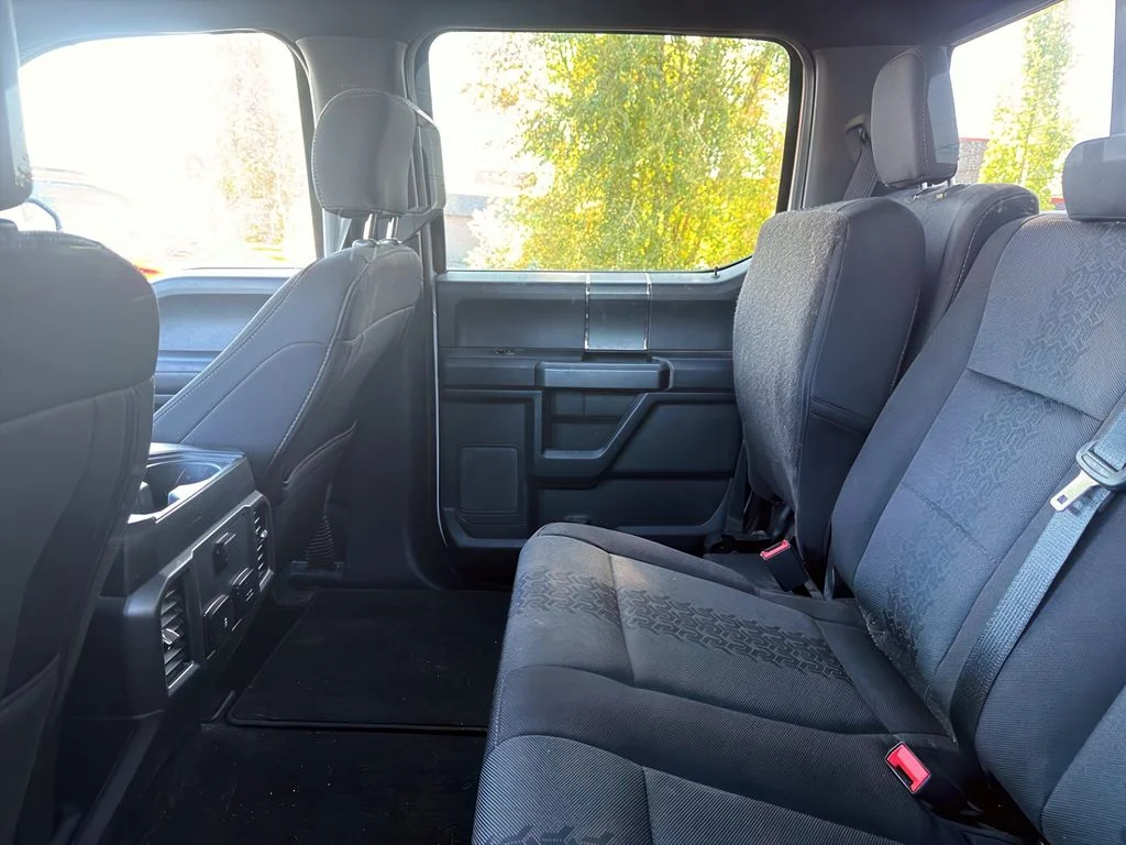 Used 2020 Oxford White Ford XLT image 7