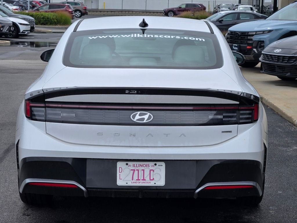Certified Used 2026 White Hyundai SEL Sport image 11