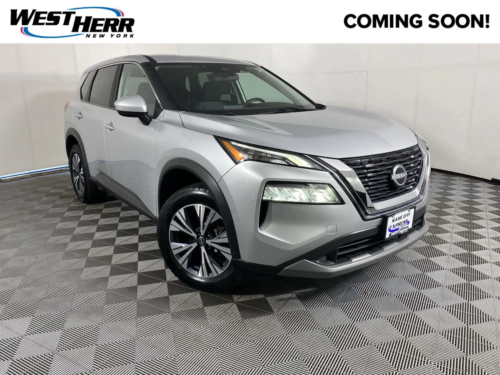 Used 2023 Brilliant Silver Metallic Nissan SV image 1
