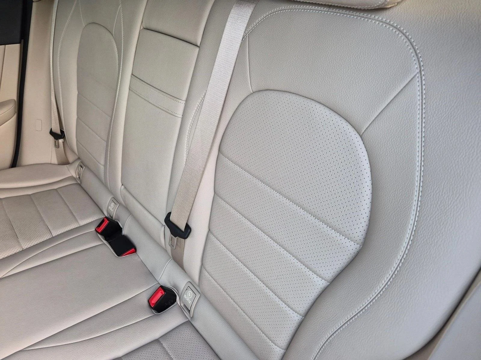 Used 2019 Polar White Mercedes-Benz GLC 300 image 15