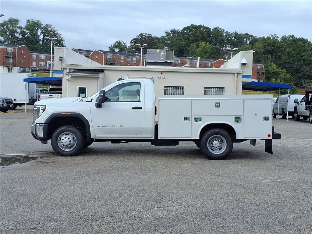 2025 GMC Sierra 3500HD Pro - Photo 19