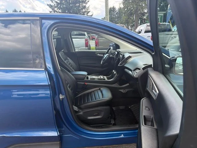 Used 2024 Atlas Blue Metallic Ford SEL image 30