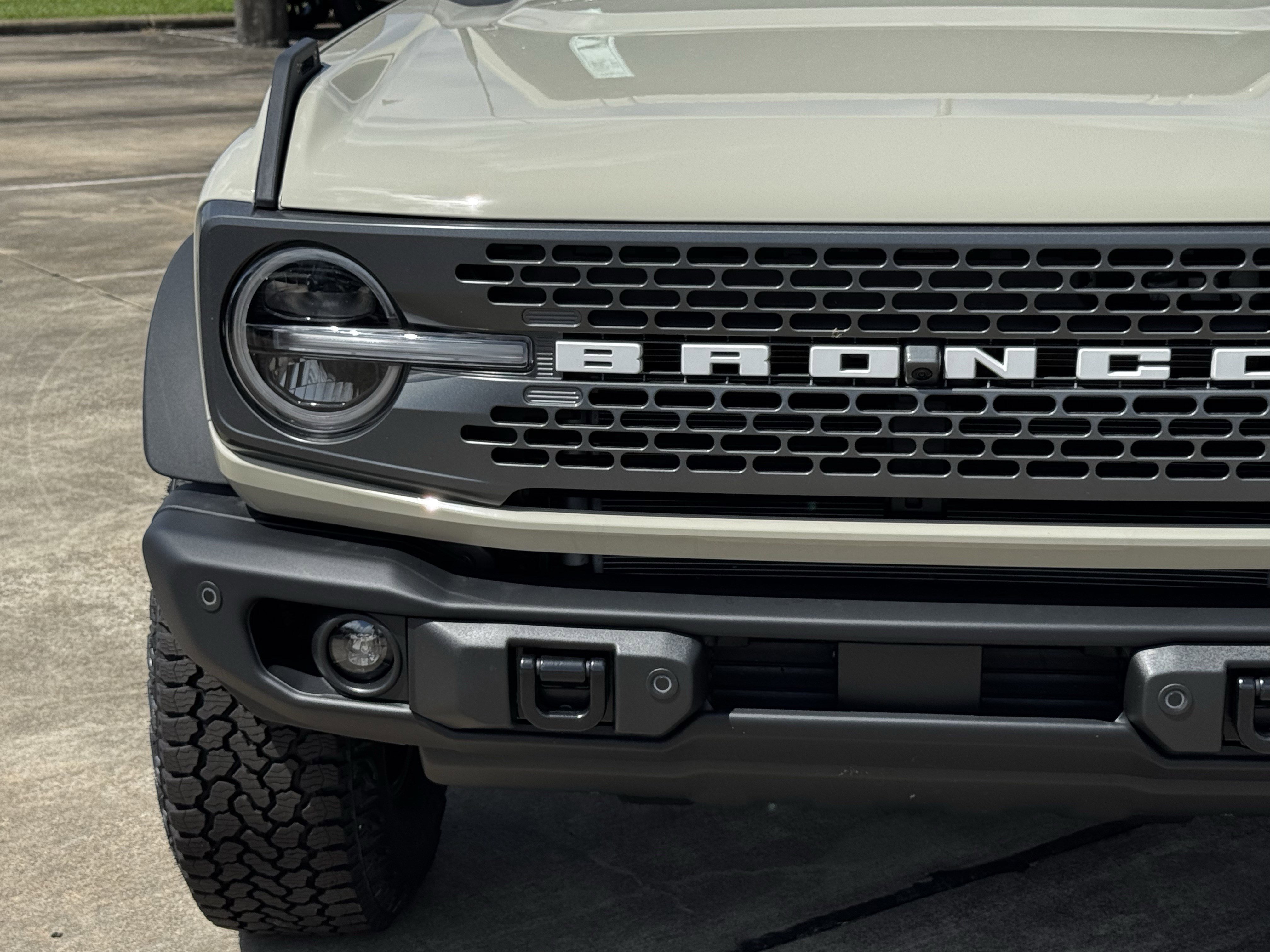 New 2026 Desert Sand Ford Badlands image 5