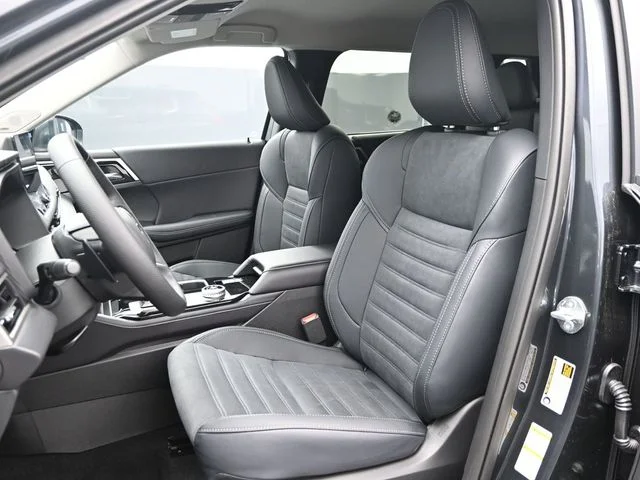New 2026 Gray Mitsubishi SE 1.5T 2WD image 6