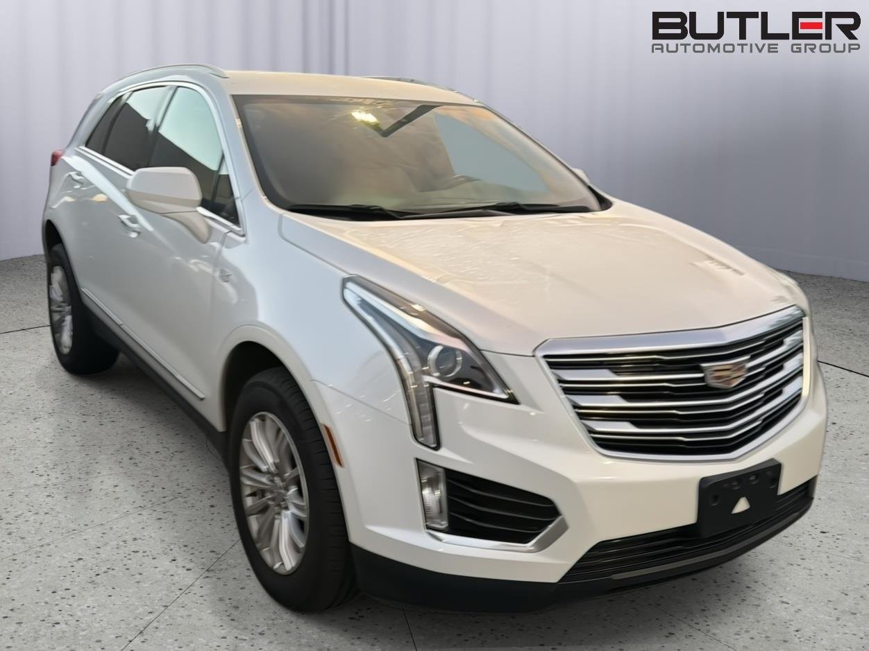 Used 2019 Crystal White Tricoat Cadillac FWD image 6