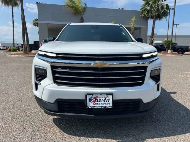 Used 2025 Summit White Chevrolet LT image 2