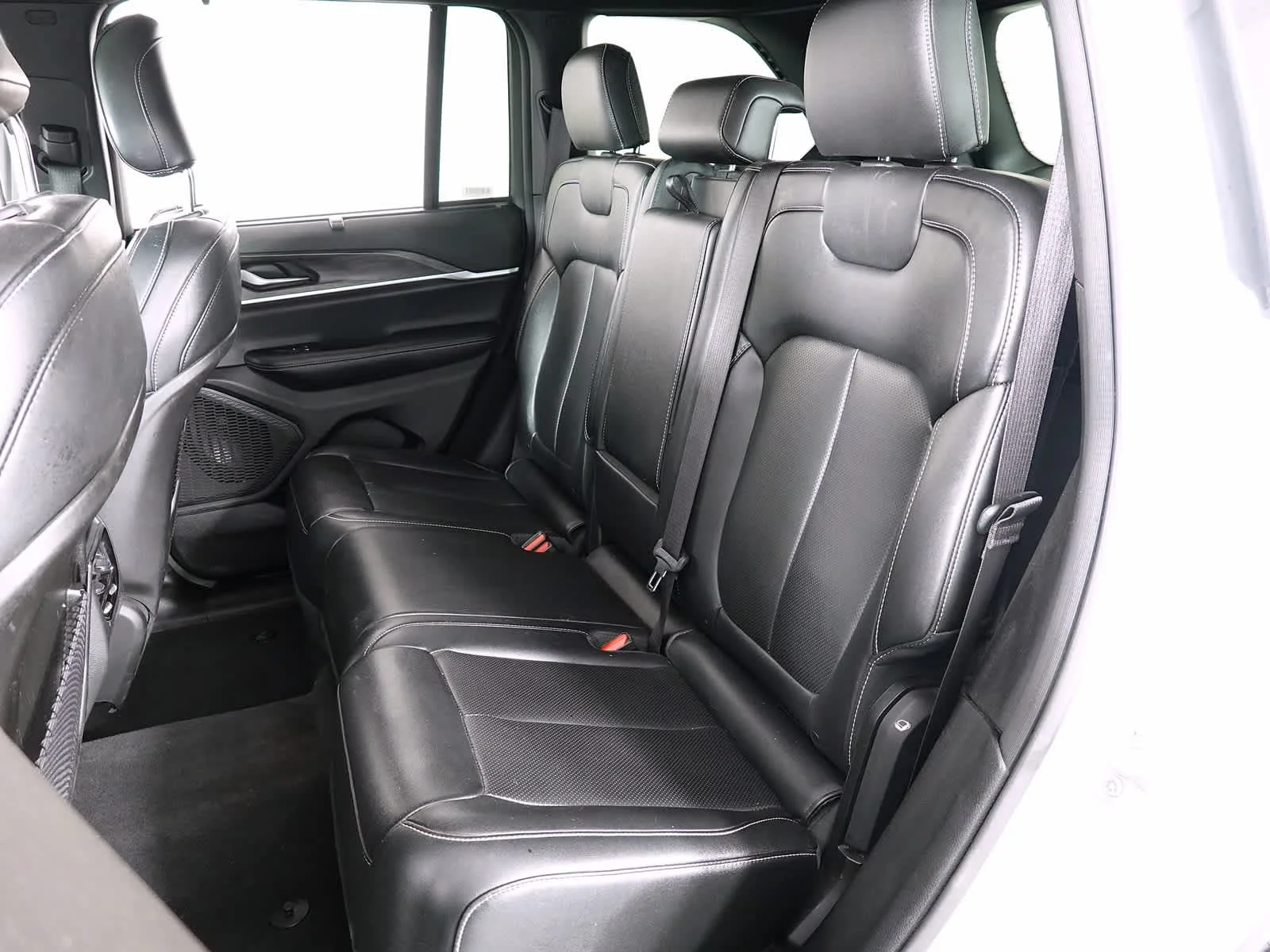 Used 2024 Bright White Clearcoat Jeep Limited image 12