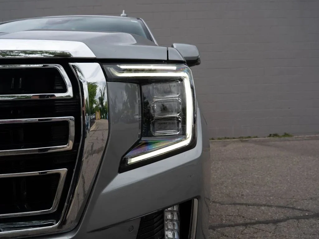 Used 2023 STERLING METALLIC GMC SLT image 12