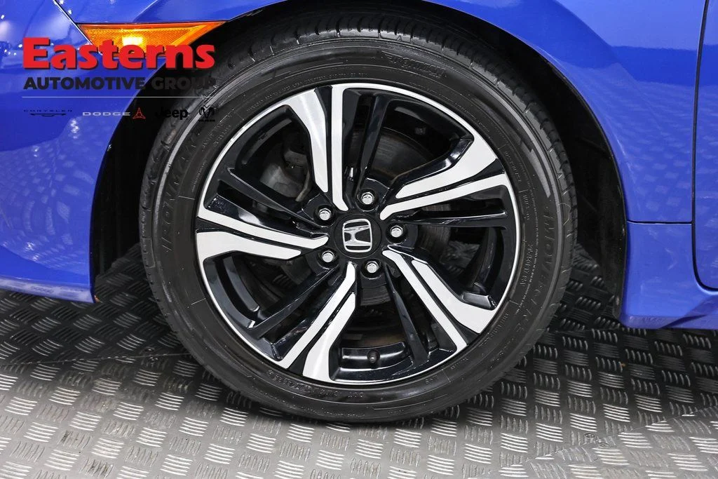 Used 2017 Blue Honda Touring image 31