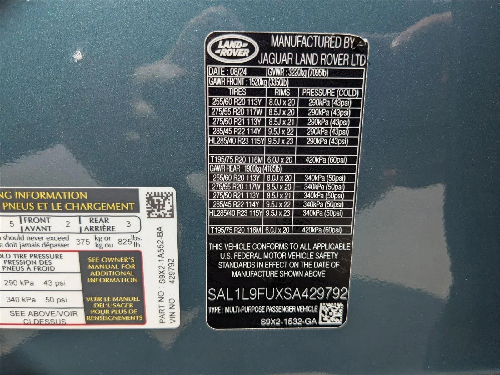 Certified Used 2025 Giola Green Metallic Land Rover Dynamic SE image 36