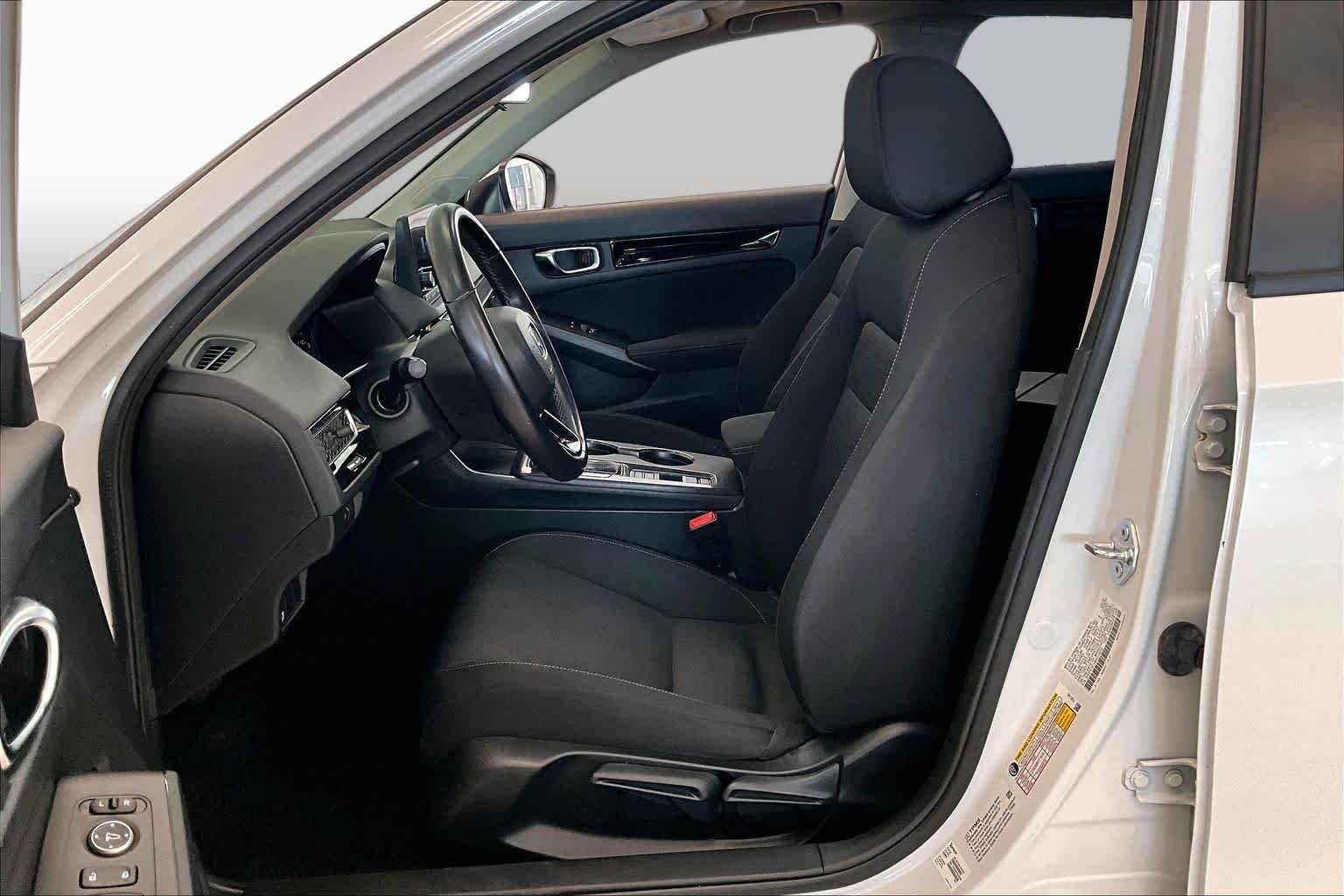 Used 2022 Platinum White Pearl Honda EX image 7