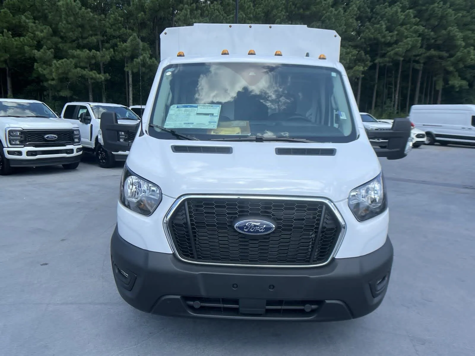 New 2024 Oxford White Ford  image 3